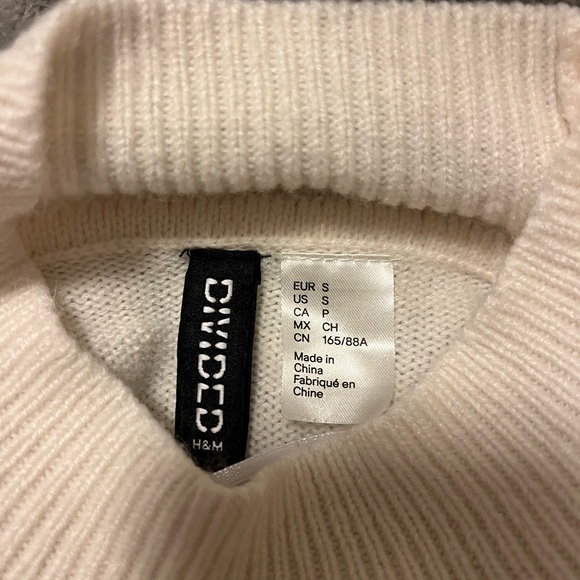 H&M Cropped Sweater - Picture 4 of 4